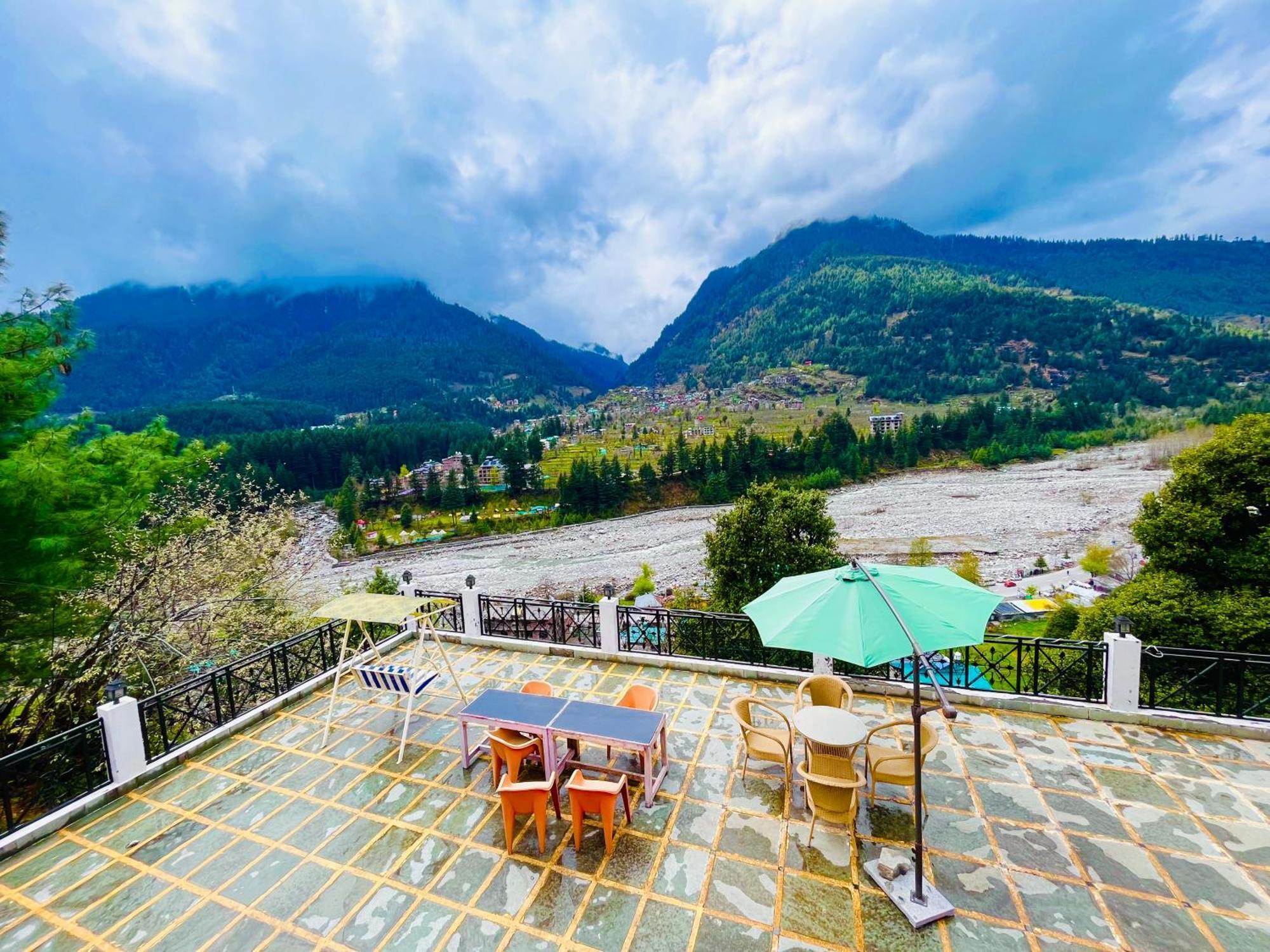Snow Clad Riverview Hotel & Resort, Manali 외부 사진